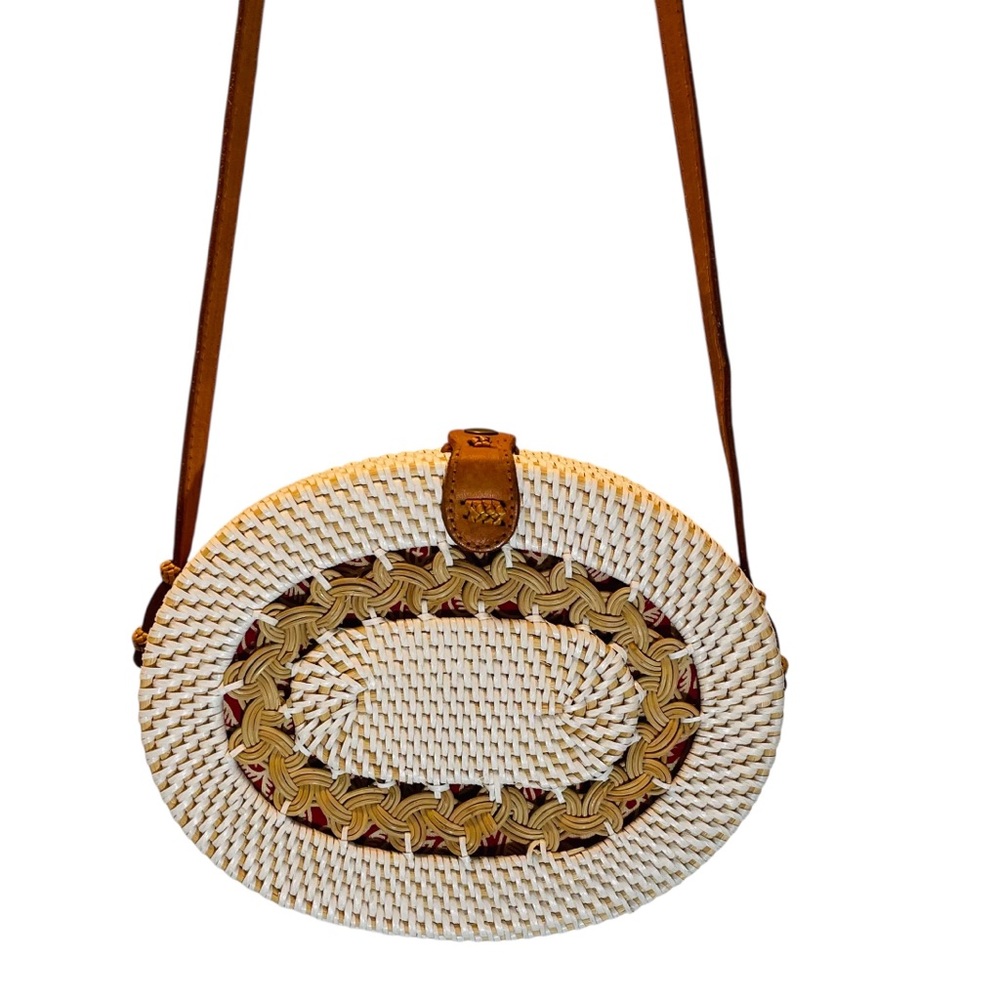 Chic Bali Style Handwoven Rattan Oval Cream and Tan Crossbody Bag NWOT